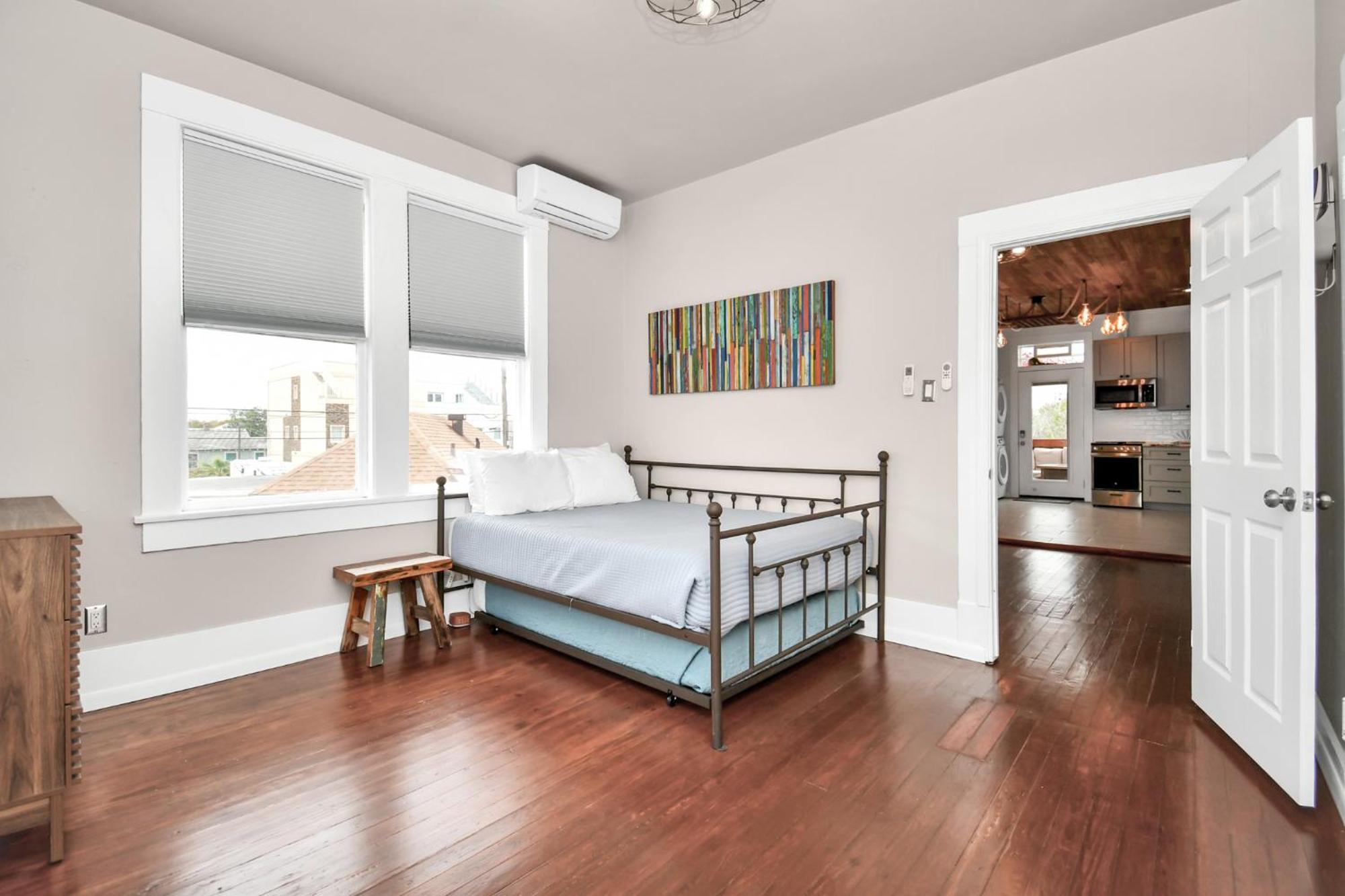 Nautical Loft With Outdoor Kitchen & Beach Access Daire Galveston Dış mekan fotoğraf